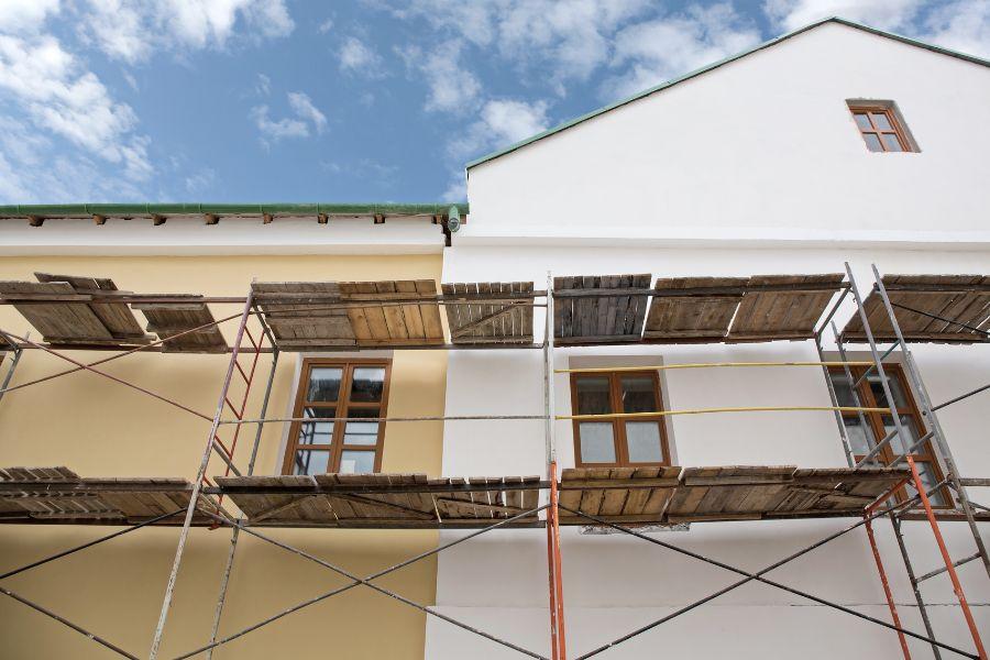 rehabilitacion de edificios fachadas ryr obras y arquitectura